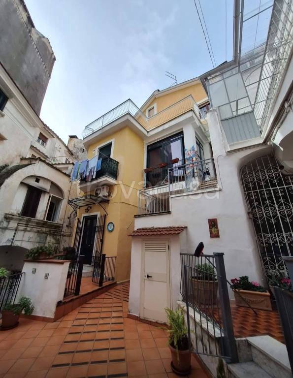 appartamento in vendita a Vietri sul Mare