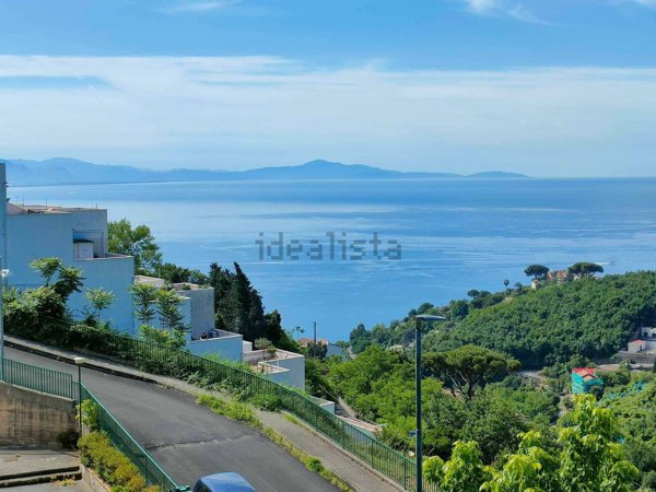 appartamento in vendita a Vietri sul Mare in zona Dragonea