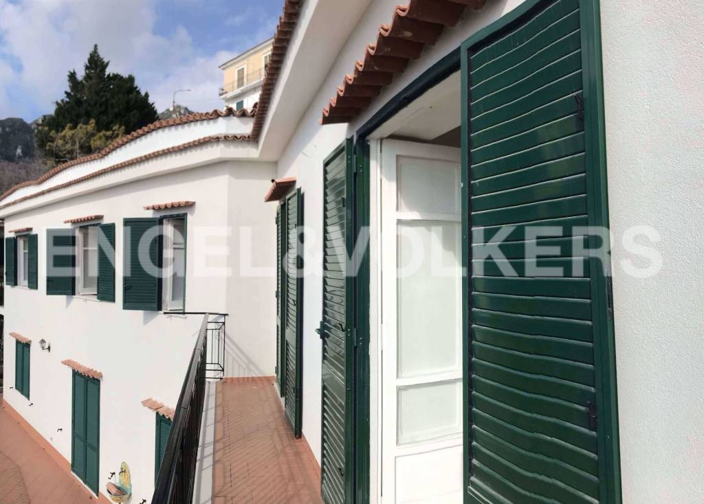 appartamento in vendita a Vietri sul Mare in zona Albori