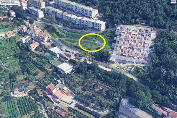 terreno edificabile in vendita a Vietri sul Mare in zona Dragonea