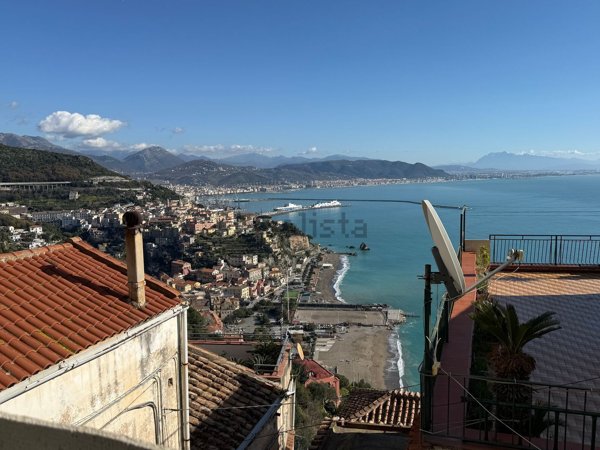 appartamento in vendita a Vietri sul Mare in zona Raito