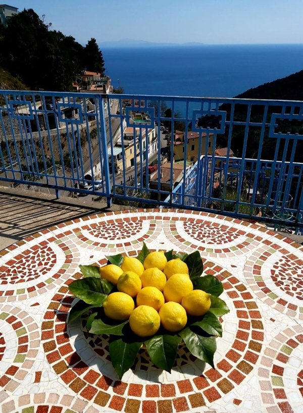 appartamento in vendita a Vietri sul Mare in zona Albori