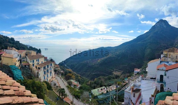 appartamento in vendita a Vietri sul Mare