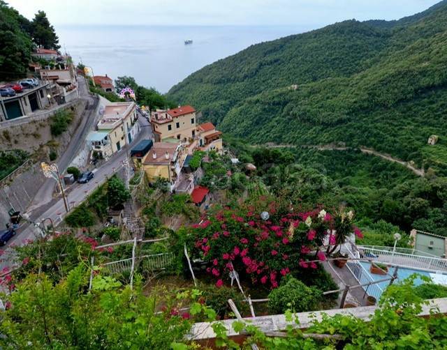 appartamento in vendita a Vietri sul Mare in zona Albori