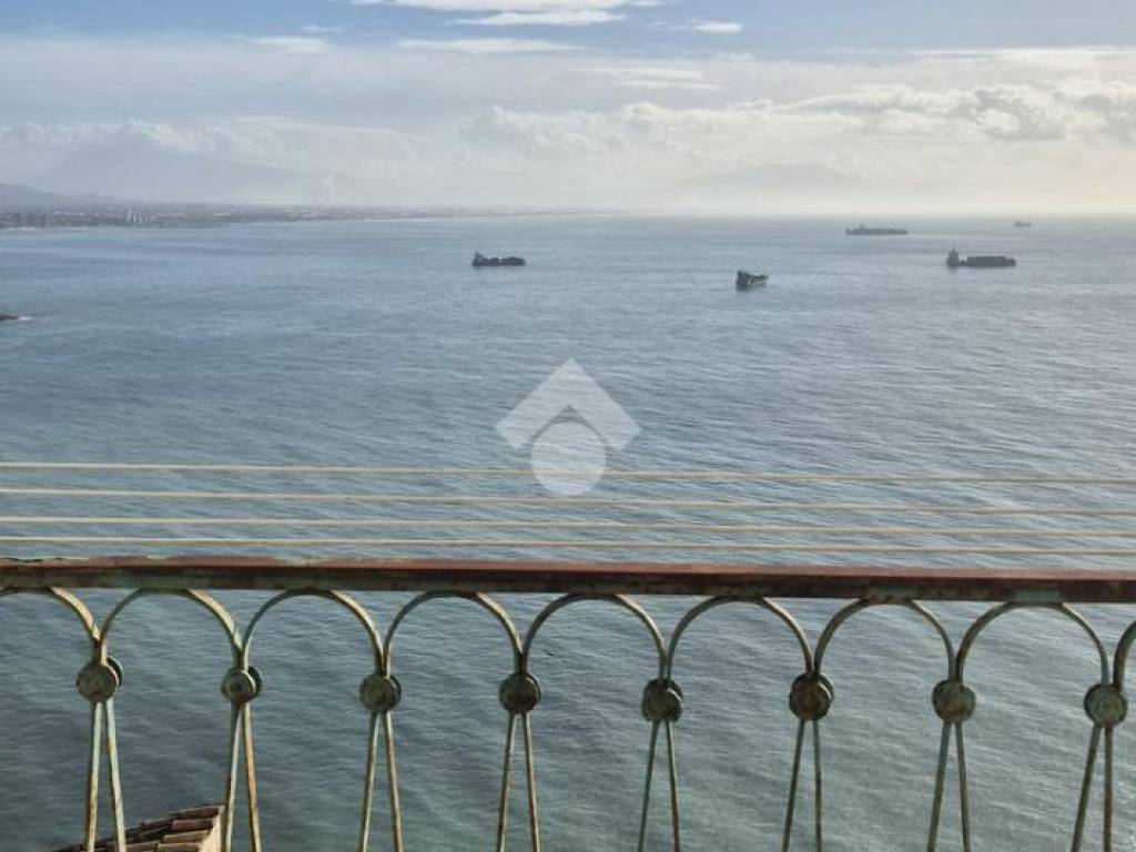 appartamento in vendita a Vietri sul Mare in zona Raito