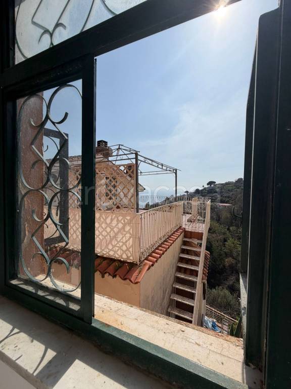 appartamento in vendita a Vietri sul Mare in zona Benincasa