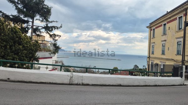 appartamento in vendita a Vietri sul Mare