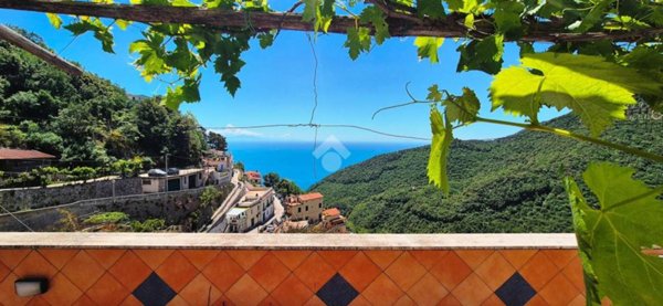 appartamento in vendita a Vietri sul Mare in zona Albori