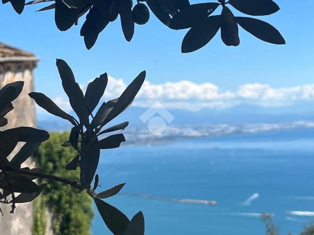 casa indipendente in vendita a Vietri sul Mare