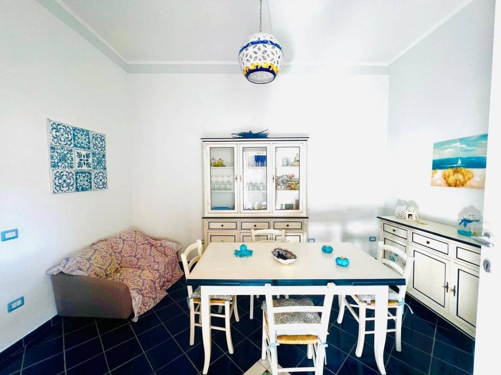 appartamento in vendita a Vietri sul Mare in zona Marina