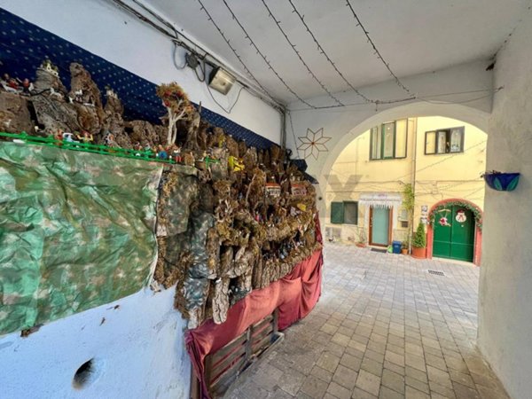 appartamento in vendita a Vietri sul Mare in zona Dragonea