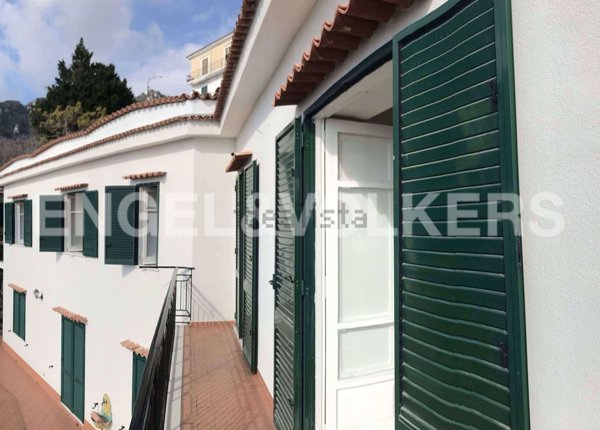 appartamento in vendita a Vietri sul Mare in zona Albori