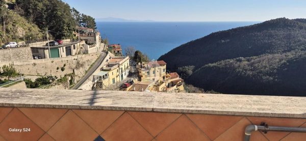 appartamento in vendita a Vietri sul Mare in zona Albori