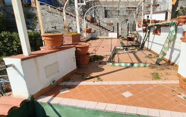 appartamento in vendita a Vietri sul Mare in zona Albori