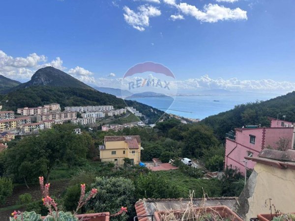 appartamento in vendita a Vietri sul Mare in zona Dragonea