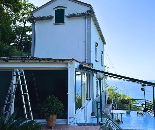 casa indipendente in vendita a Vietri sul Mare in zona Raito