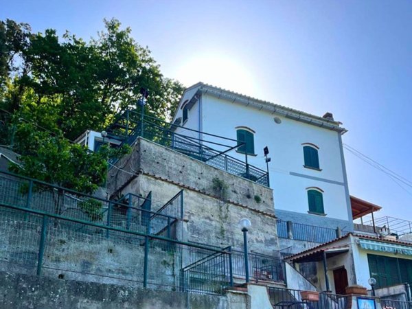 casa indipendente in vendita a Vietri sul Mare in zona Raito