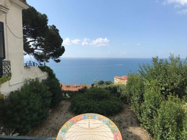 casa indipendente in vendita a Vietri sul Mare