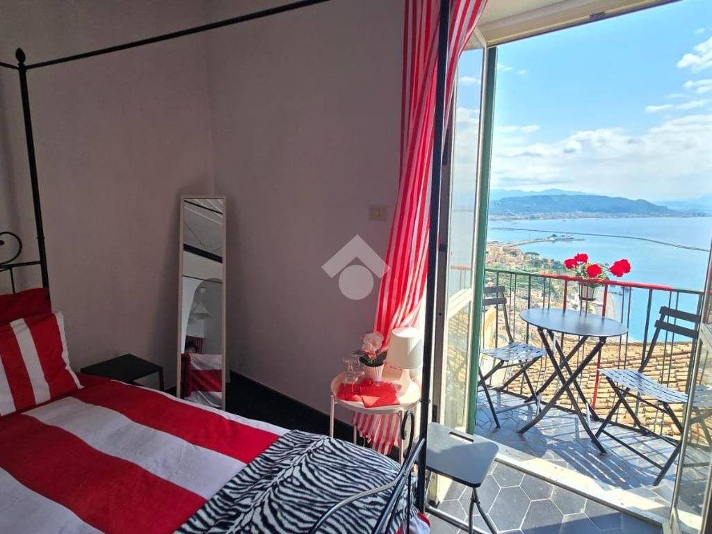 appartamento in vendita a Vietri sul Mare in zona Raito