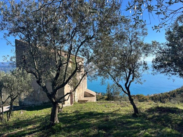 casa indipendente in vendita a Vietri sul Mare in zona Dragonea