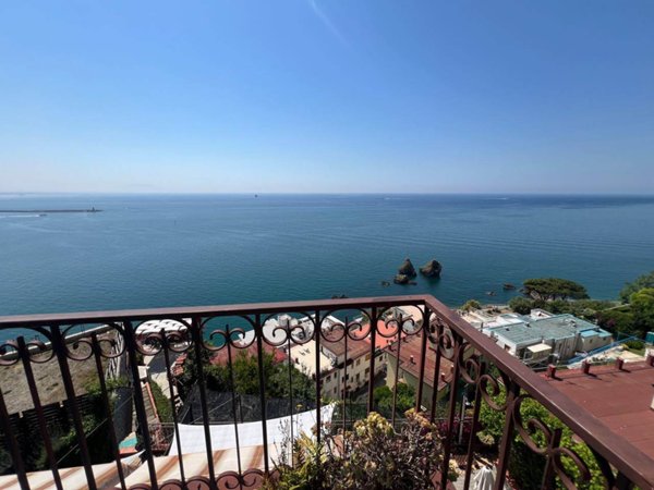 appartamento in vendita a Vietri sul Mare in zona Marina