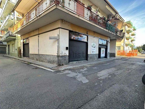 locale commerciale in vendita a Bellizzi