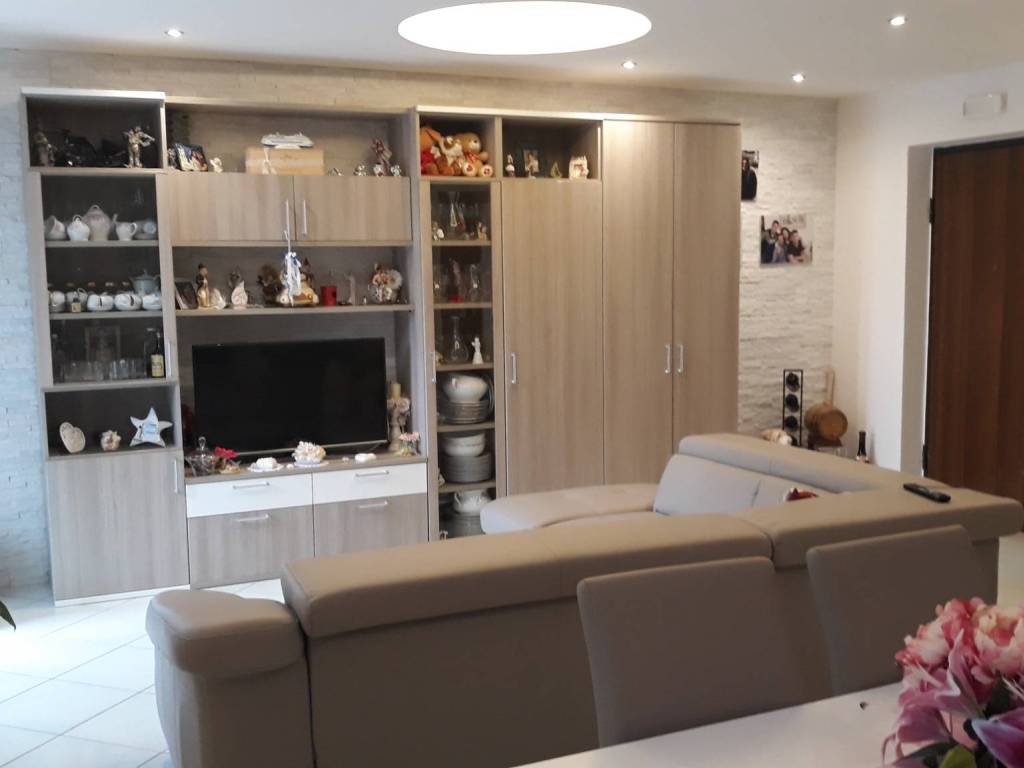 casa indipendente in vendita a Bellizzi