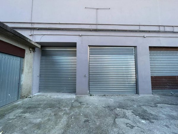 locale commerciale in vendita a Bellizzi in zona Bivio Pratole