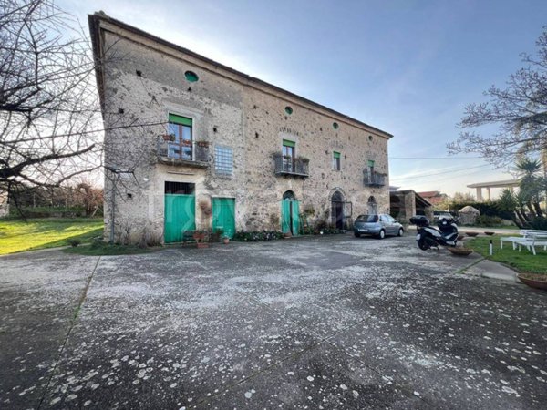 casa indipendente in vendita a Bellizzi