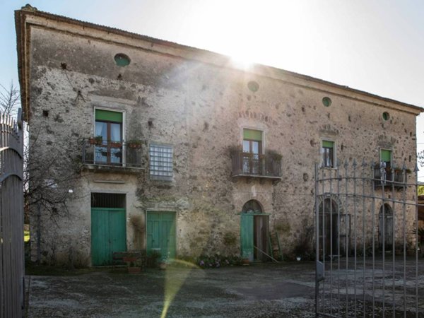 casa indipendente in vendita a Bellizzi