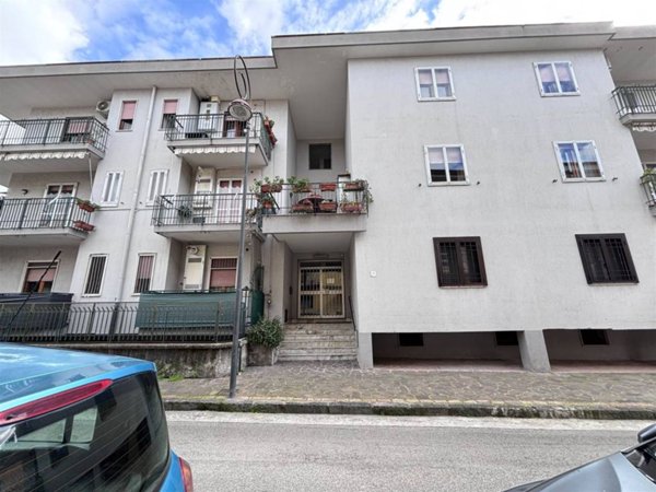 locale commerciale in vendita a Bellizzi