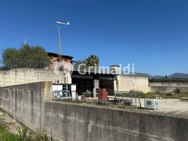 casa indipendente in vendita a Bellizzi