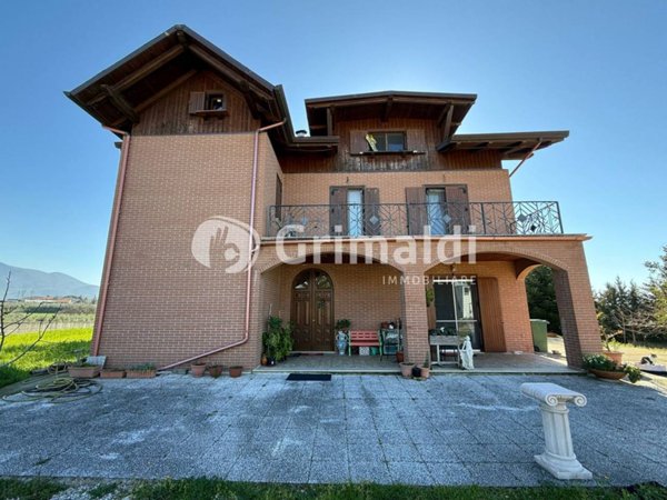 casa indipendente in vendita a Bellizzi