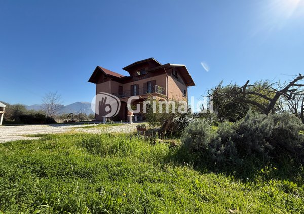 casa indipendente in vendita a Bellizzi