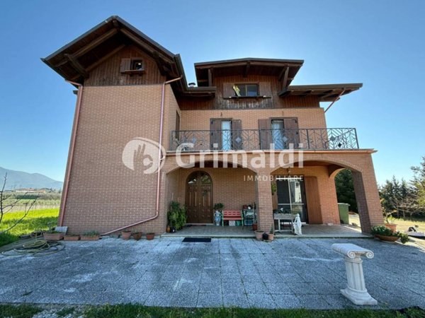 casa indipendente in vendita a Bellizzi