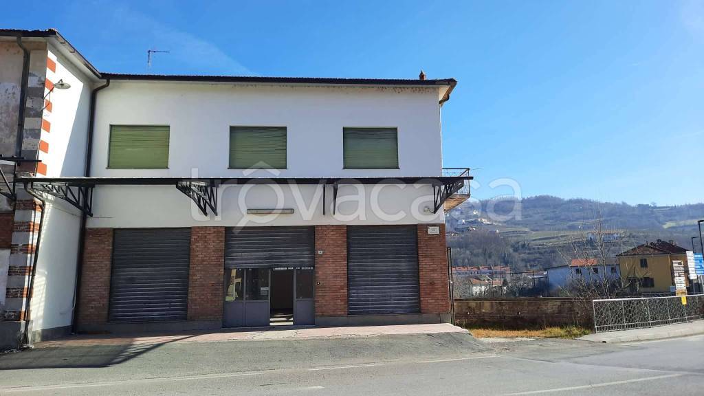 negozio in vendita a Cortemilia