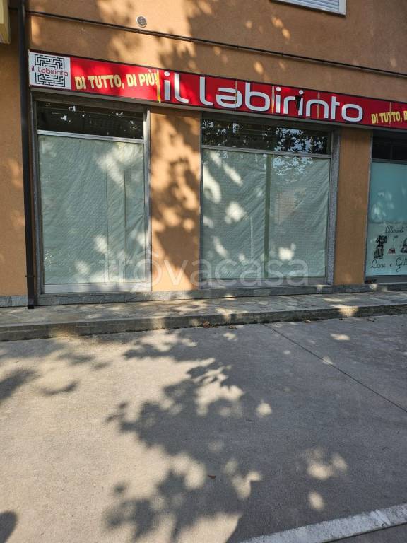 negozio in vendita a Cortemilia
