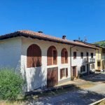 casa indipendente in vendita a Cortemilia