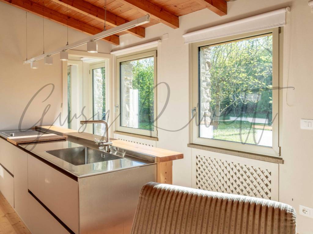 casa indipendente in vendita a Cortemilia