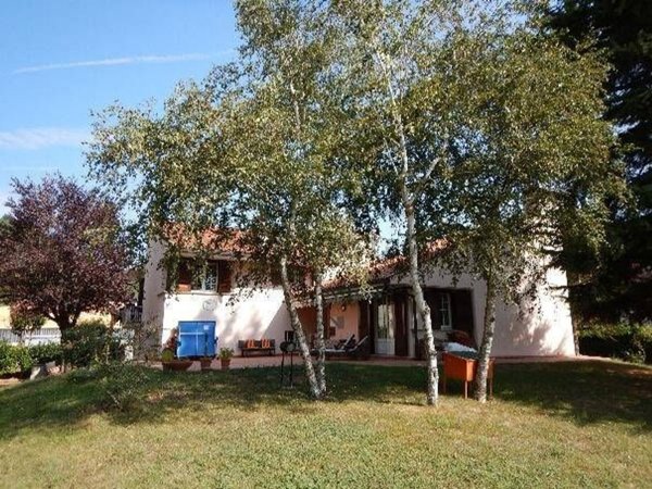 casa indipendente in vendita a Cortemilia