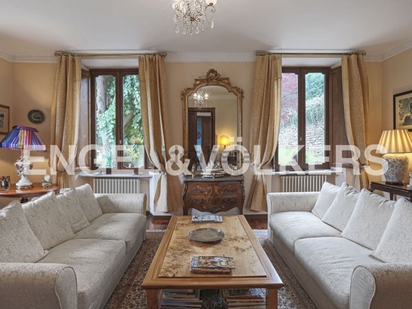 casa indipendente in vendita a Cortemilia