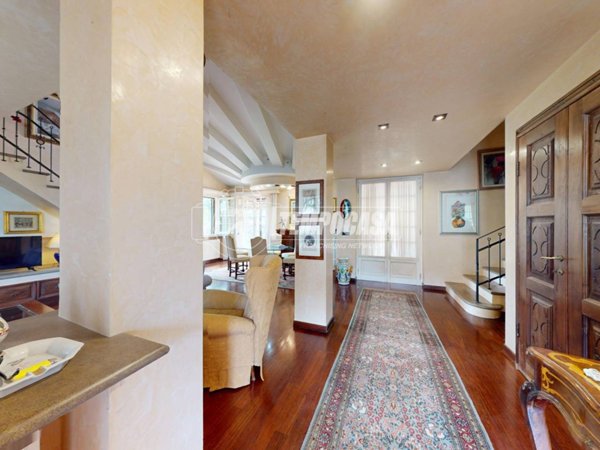 casa indipendente in vendita a Cortemilia