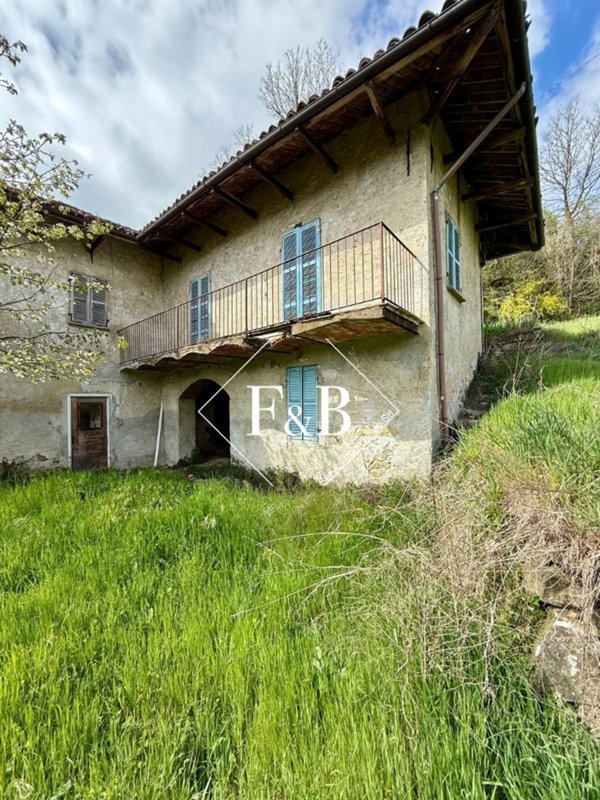 casale in vendita a Cortemilia