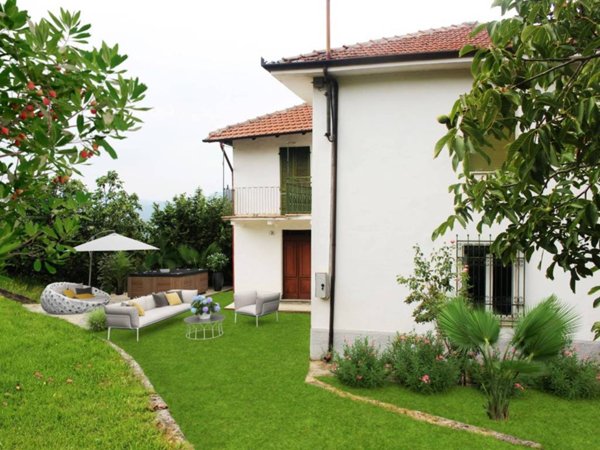 casa indipendente in vendita a Cossano Belbo