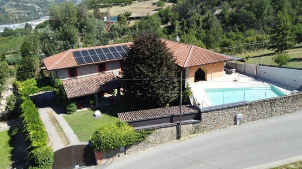 casale in vendita a Cossano Belbo