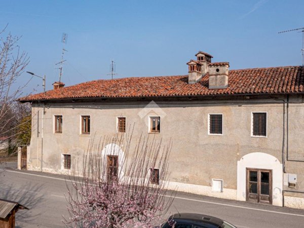casa semindipendente in vendita a Costigliole Saluzzo