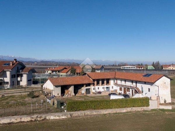 casa indipendente in vendita a Costigliole Saluzzo