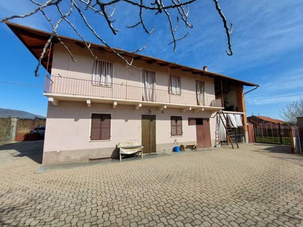 casa indipendente in vendita a Costigliole Saluzzo