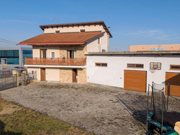 casa indipendente in vendita a Costigliole Saluzzo