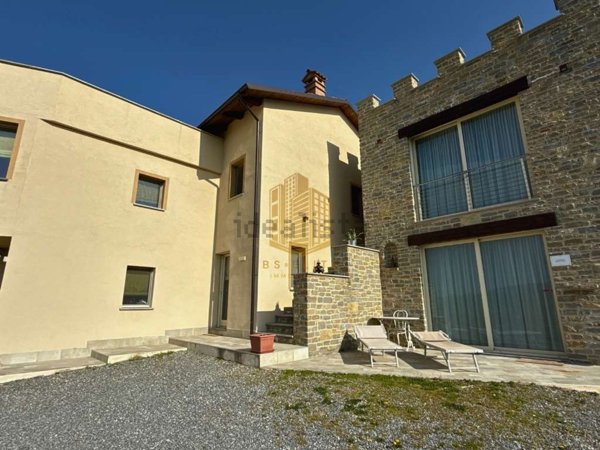 casa indipendente in vendita a Cravanzana